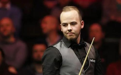 用大脑踢球！阿森纳为什么要买埃泽？