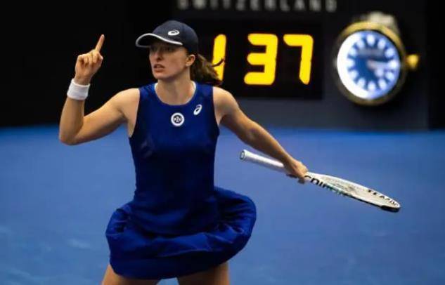 合同将在赛 合同将在赛